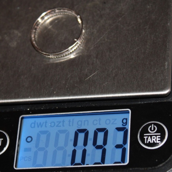 Solid 10K white gold marked 10K clear gemstones circular pendant - Picture 3 of 4